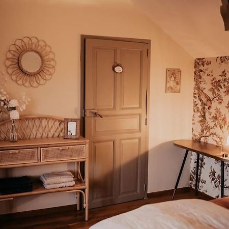 Boussac  Maisonnette De Charme Les Jardins De Lou מראה חיצוני תמונה